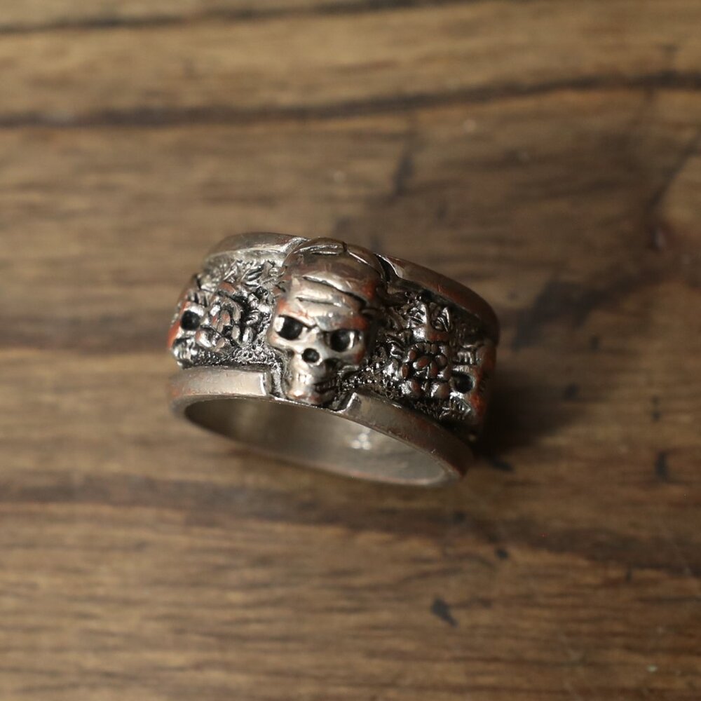 EVBEA Skull Ring
